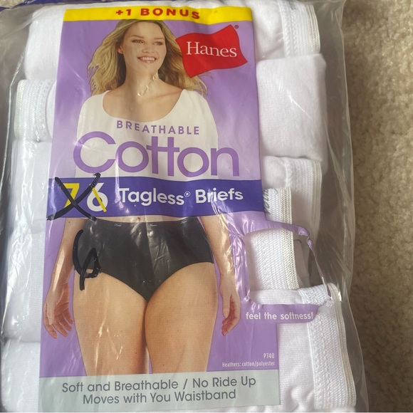 Hanes Tagless Briefs 2 Packages Medium NWT - Picture 2 of 8